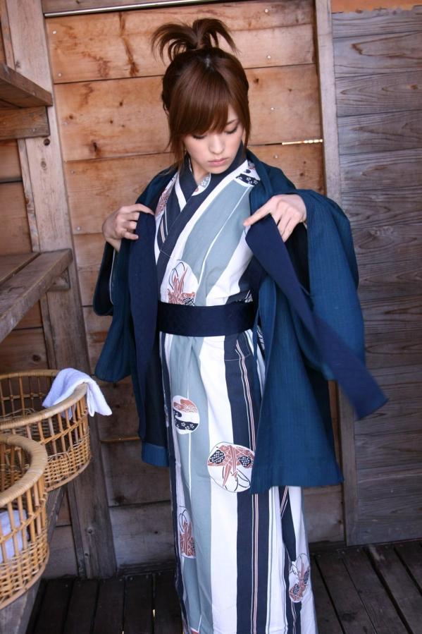    X-City_ 板垣梓 KIMONO和服写真：清纯温婉的日式经典装扮，展现东方古典女性的知性雅韵与独特魅力。第19张图片