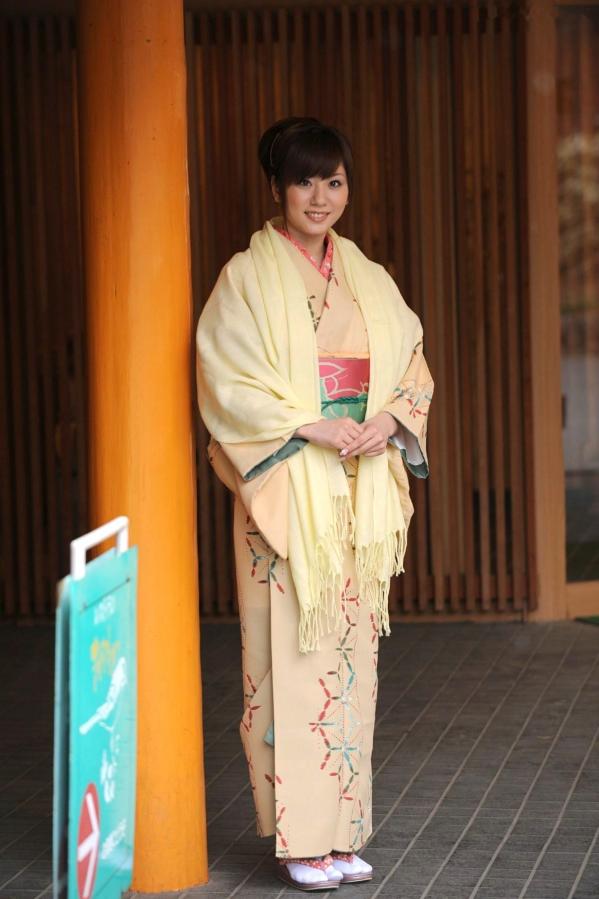    麻美ゆま Yuma Asami 和服私房写真，古典和服御姐与成熟性感尤物，绝美户外与大尺度居家拍摄第1张图片