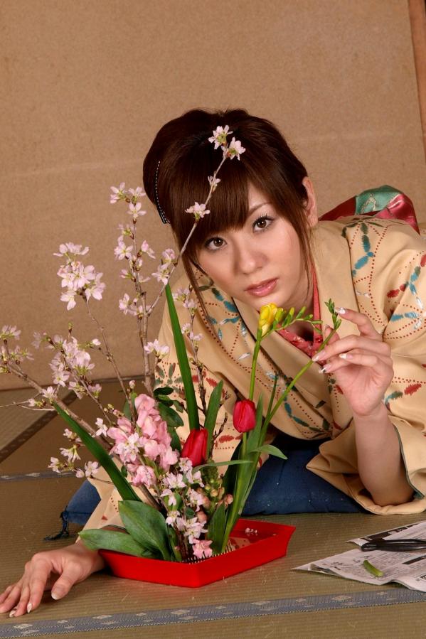    麻美ゆま Yuma Asami 和服私房写真，古典和服御姐与成熟性感尤物，绝美户外与大尺度居家拍摄第5张图片