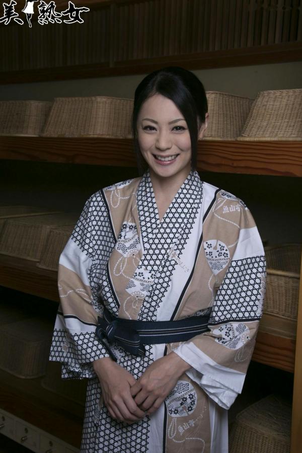   X-City熟女写真：爱田奈々与武藤由来，唯美和服风情，尽显优雅成熟魅力 [16P]第1张图片