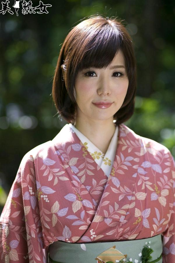    X-City人气熟女森ななこ七瀬美香私房写真集：唯美诱惑与极致身材展现第1张图片
