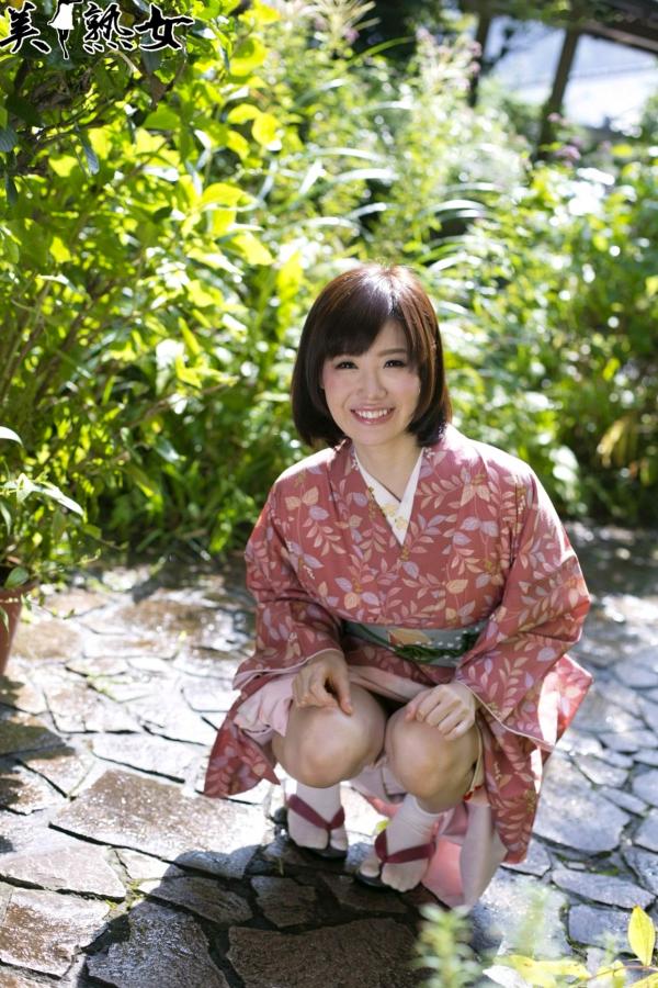    X-City人气熟女森ななこ七瀬美香私房写真集：唯美诱惑与极致身材展现第3张图片