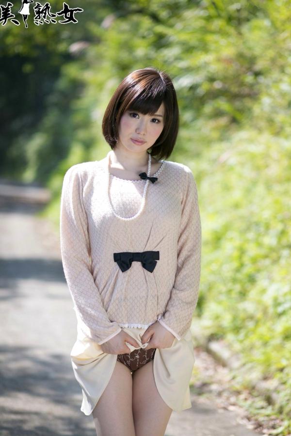    X-City人气熟女森ななこ七瀬美香私房写真集：唯美诱惑与极致身材展现第21张图片