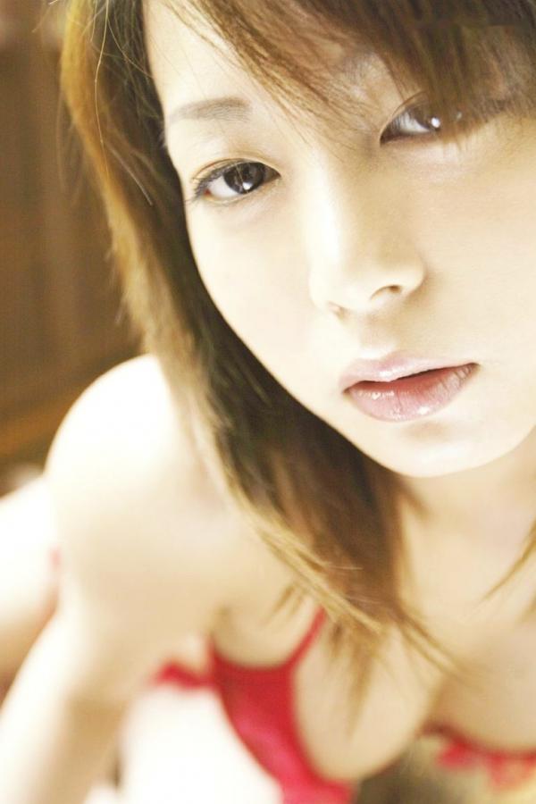    X-City_ Hada Kiss Vol05 穂花(Honoka)写真集：清新户外与优雅内衣私房性感特辑第13张图片