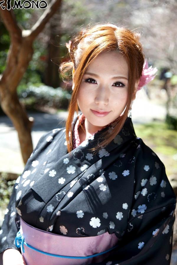    佐山爱 Ai Sayama 写真集：古典和服与海滩清新双重诱惑，气质女神优雅迷人 [57P]第1张图片