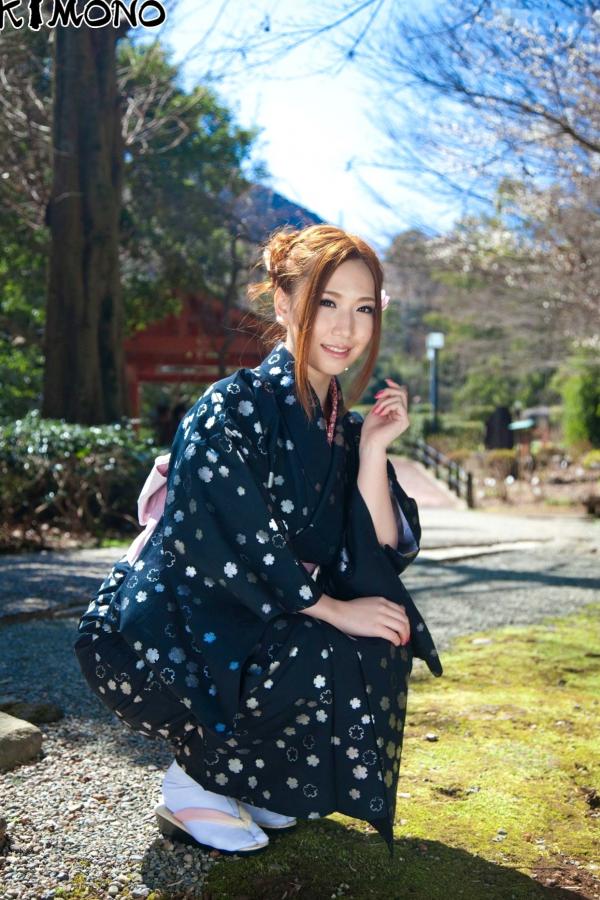    佐山爱 Ai Sayama 写真集：古典和服与海滩清新双重诱惑，气质女神优雅迷人 [57P]第12张图片