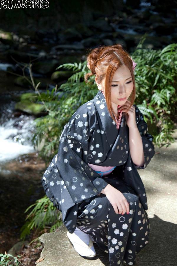    佐山爱 Ai Sayama 写真集：古典和服与海滩清新双重诱惑，气质女神优雅迷人 [57P]第15张图片