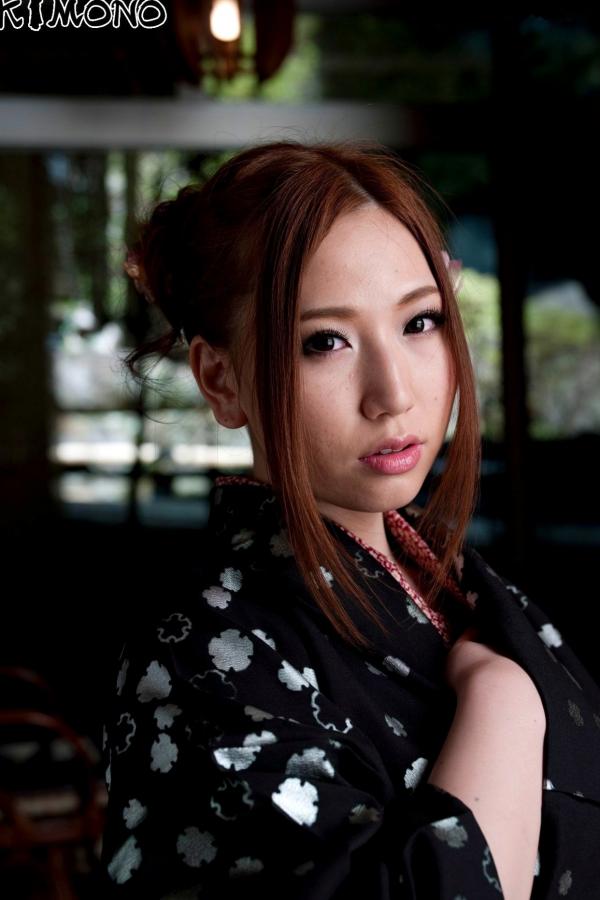    佐山爱 Ai Sayama 写真集：古典和服与海滩清新双重诱惑，气质女神优雅迷人 [57P]第20张图片