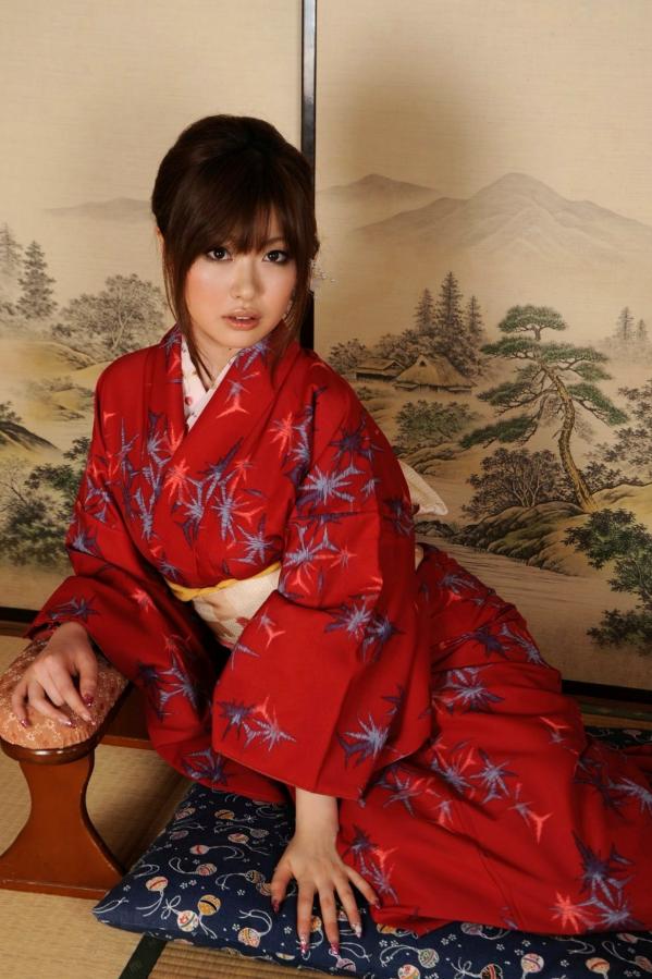    X-City写真集：浜崎りお（Rio Hamazaki）演绎古典黑底和服诱惑，极致优雅的日式私房风情写真第7张图片