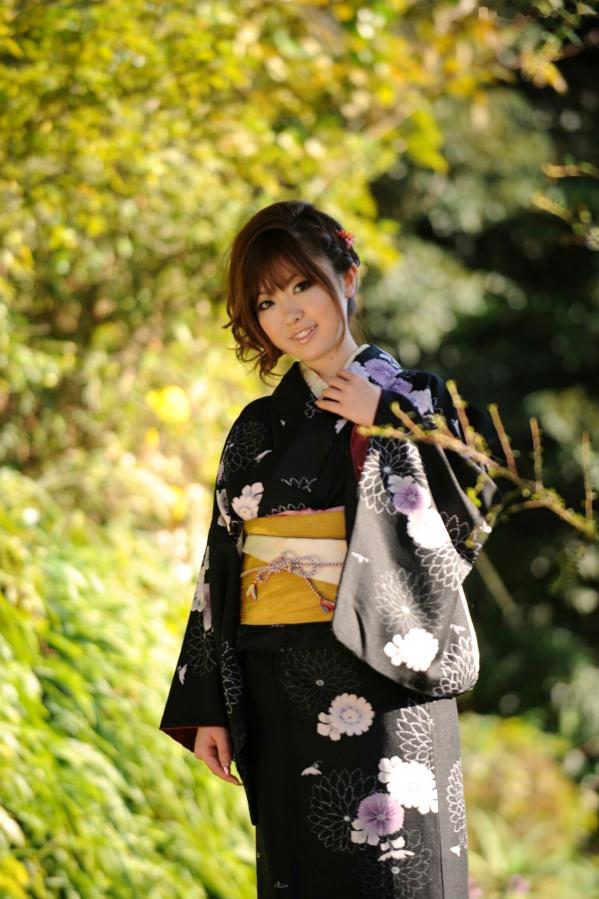    X-City写真集：浜崎りお（Rio Hamazaki）演绎古典黑底和服诱惑，极致优雅的日式私房风情写真第24张图片