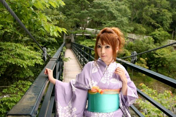    松岛Kaede松岛かえで写真集：日式和服私房诱惑，榻榻米上的静谧时光与户外自然风光，展现别样东瀛气质第35张图片