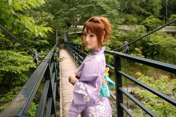    松岛Kaede松岛かえで写真集：日式和服私房诱惑，榻榻米上的静谧时光与户外自然风光，展现别样东瀛气质第36张图片