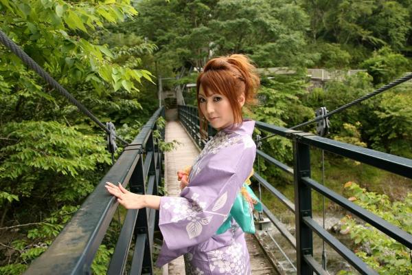    松岛Kaede松岛かえで写真集：日式和服私房诱惑，榻榻米上的静谧时光与户外自然风光，展现别样东瀛气质第37张图片