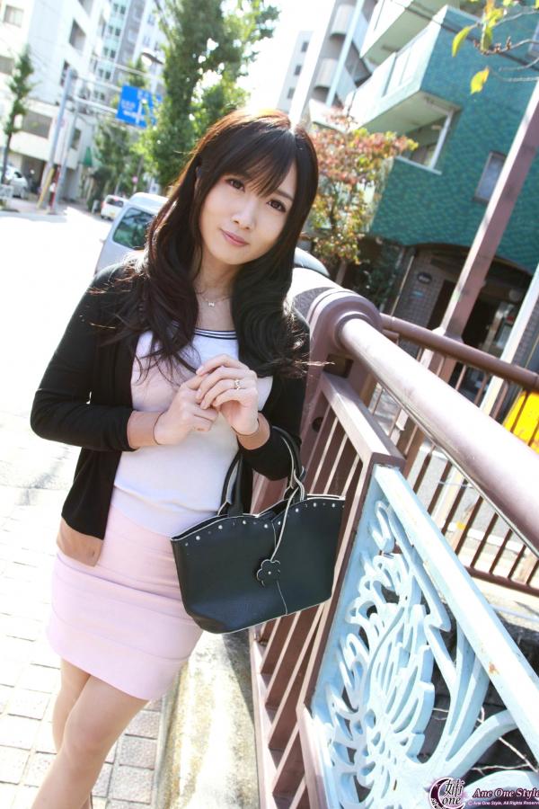    X-City_ Ane One Style No.69 大槻ひびき 街拍与诱惑内衣私房写真集第1张图片