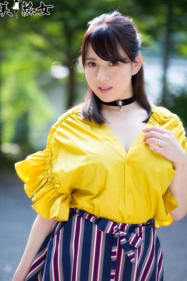    美熟女三岛奈津子(Natsuko Mishima)清新花裙与火辣兔女郎角色扮演写真[jkj038]37P第15张图片