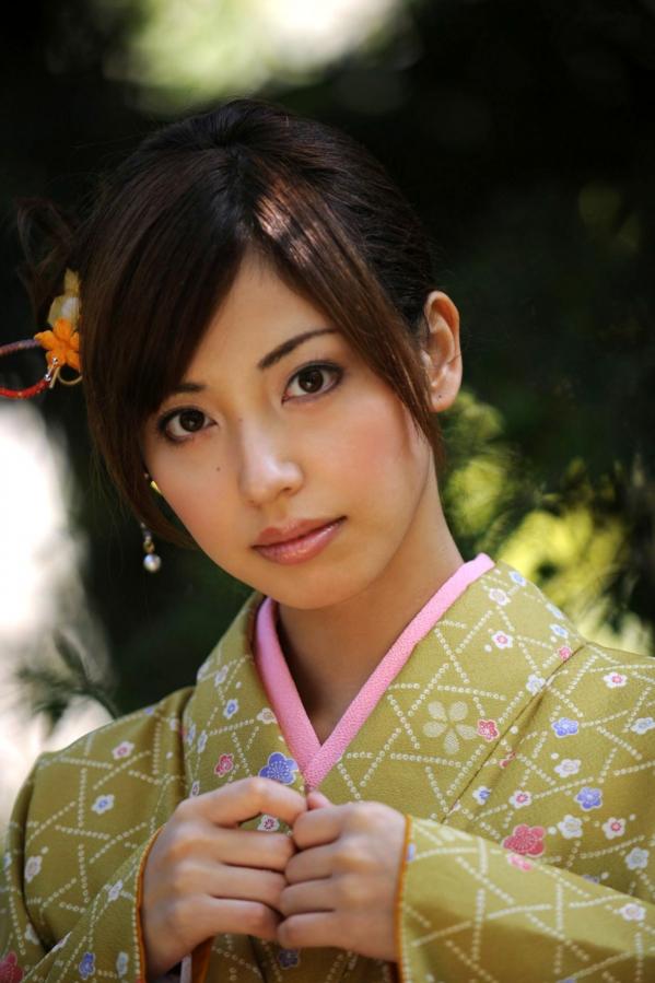    横山美雪 Miyuki Yokoyama 和服写真：古典气质与木质风情，演绎优雅极致的日系迷人面孔第37张图片
