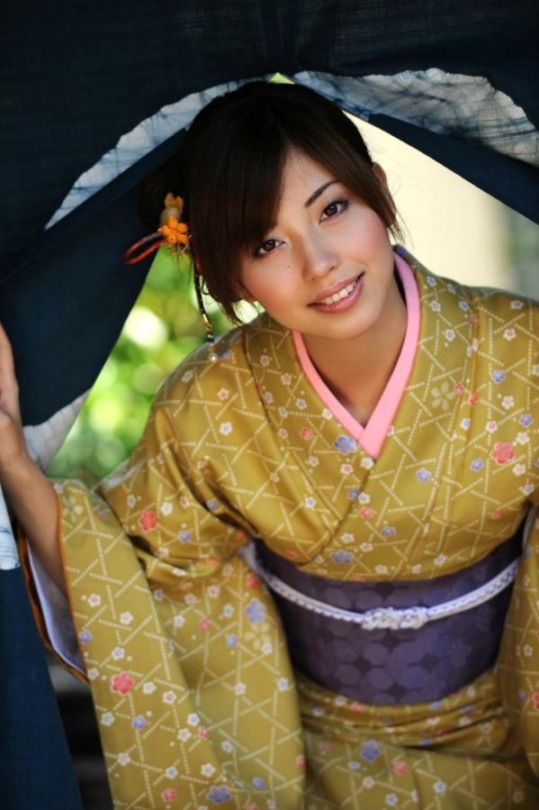    横山美雪 Miyuki Yokoyama 和服写真：古典气质与木质风情，演绎优雅极致的日系迷人面孔第38张图片