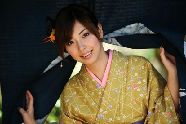    横山美雪 Miyuki Yokoyama 和服写真：古典气质与木质风情，演绎优雅极致的日系迷人面孔第40张图片