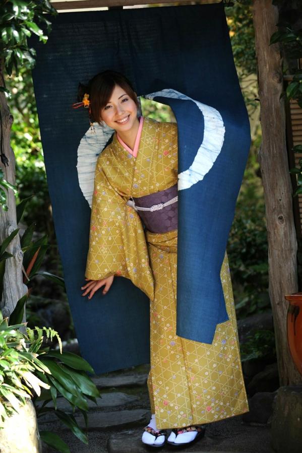   横山美雪 Miyuki Yokoyama 和服写真：古典气质与木质风情，演绎优雅极致的日系迷人面孔第42张图片
