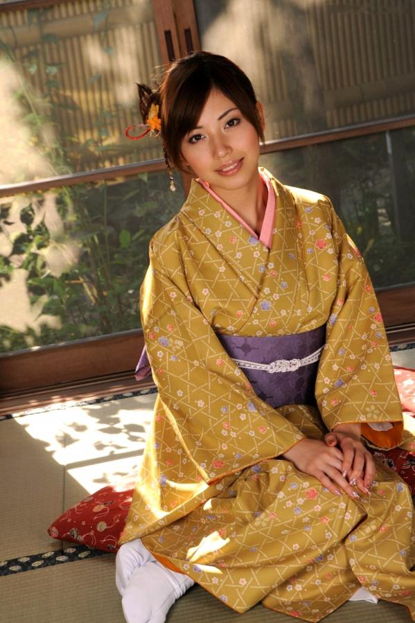    横山美雪 Miyuki Yokoyama 和服写真：古典气质与木质风情，演绎优雅极致的日系迷人面孔第45张图片