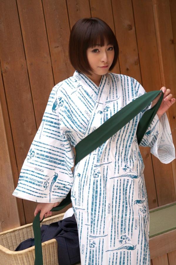    东琴乃 Kotono-X-City和服摄影写真，古典日系风格优雅演绎，身着精致浴衣的和风古典美，展示清新治愈气质，精选高清套图第31张图片
