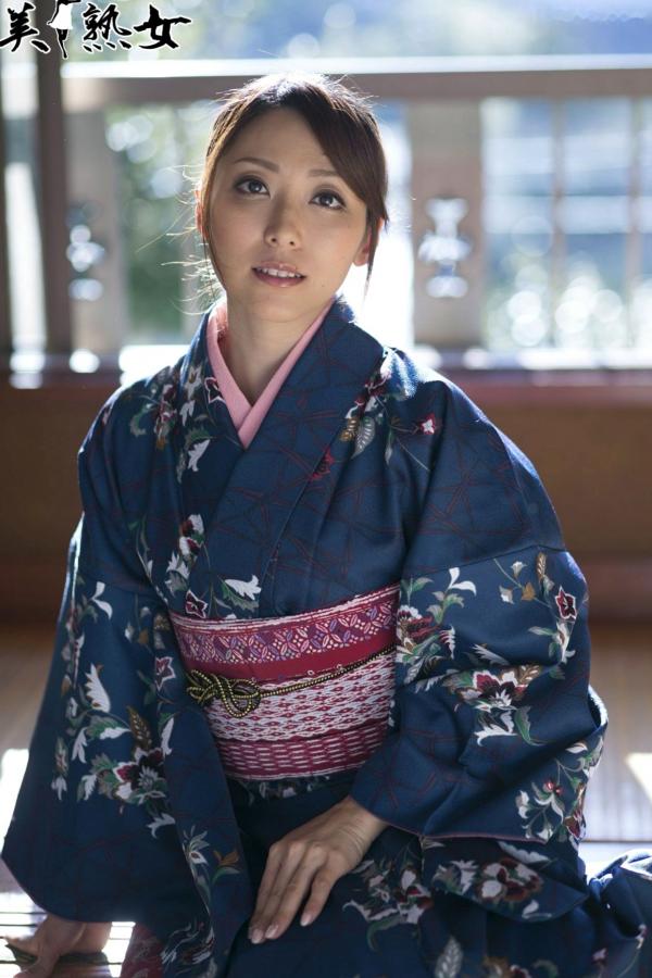   白木優子写真集：和服风情，户外自然清新熟女极致诱惑第3张图片