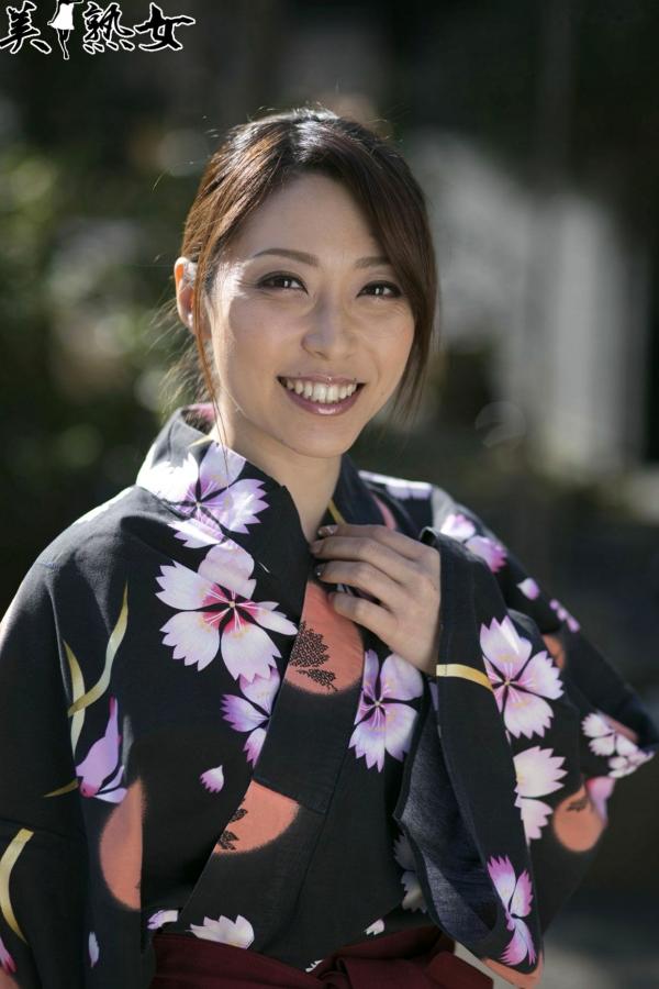    白木優子写真集：和服风情，户外自然清新熟女极致诱惑第10张图片