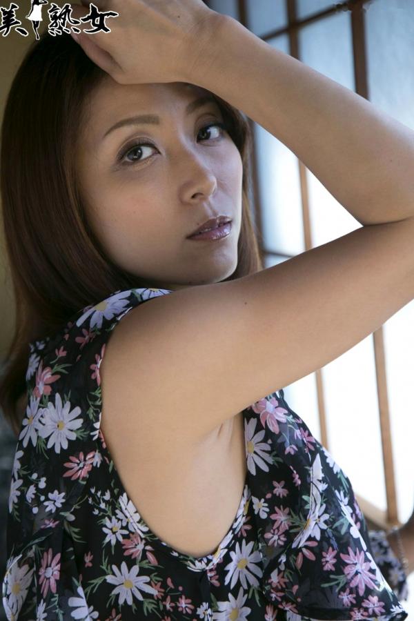    白木優子写真集：和服风情，户外自然清新熟女极致诱惑第24张图片