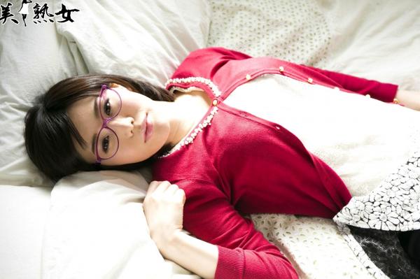    X-City_ [JUKUJO] 森なな子 (Nanako Mori) 眼镜私房熟女居家蕾丝写真，成熟韵味性感演绎第5张图片