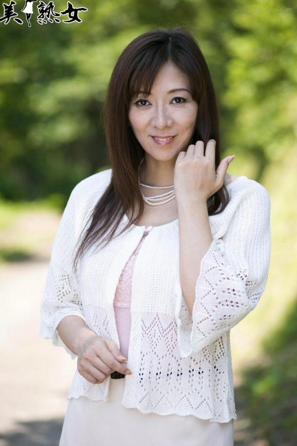    X-City美熟女：五十嵐紀子 Noriko Igarashi 优雅户外写真，展现迷人熟女风情 [38P]第8张图片