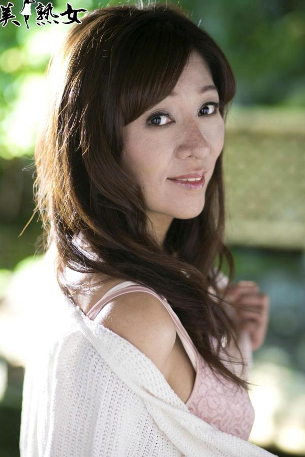    X-City美熟女：五十嵐紀子 Noriko Igarashi 优雅户外写真，展现迷人熟女风情 [38P]第26张图片