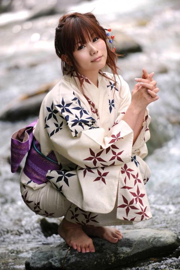    大空かのん/大空花音 写真集：溪边清纯装扮与传统和服私房风情第28张图片