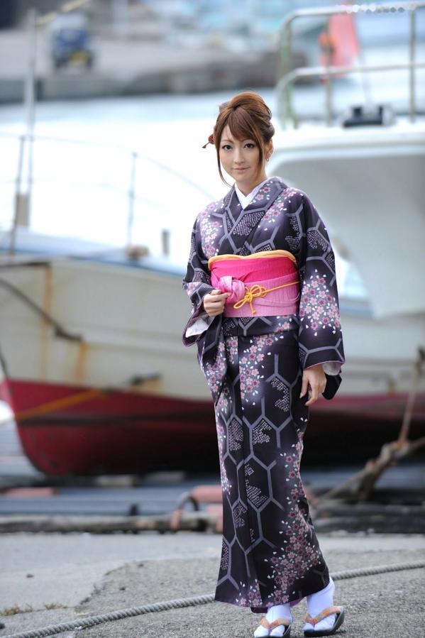    松岛枫(Kaede Matsushima)和服写真集：古典优雅的和风樱花诱惑与清丽脱俗的气质展示第1张图片