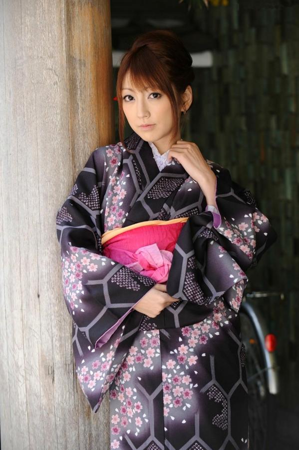    松岛枫(Kaede Matsushima)和服写真集：古典优雅的和风樱花诱惑与清丽脱俗的气质展示第7张图片