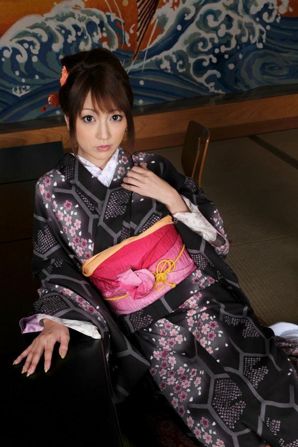    松岛枫(Kaede Matsushima)和服写真集：古典优雅的和风樱花诱惑与清丽脱俗的气质展示第8张图片