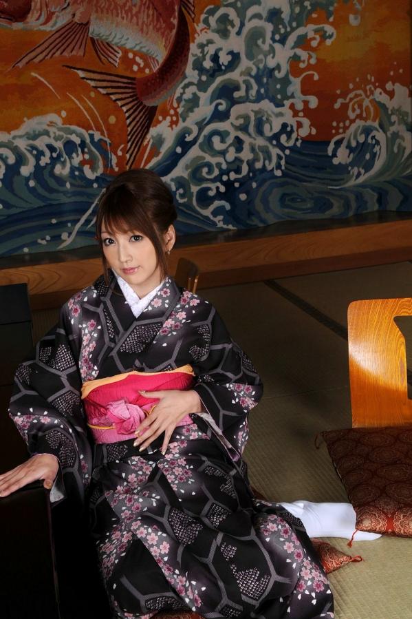    松岛枫(Kaede Matsushima)和服写真集：古典优雅的和风樱花诱惑与清丽脱俗的气质展示第9张图片