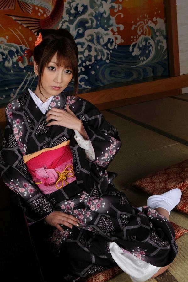    松岛枫(Kaede Matsushima)和服写真集：古典优雅的和风樱花诱惑与清丽脱俗的气质展示第11张图片
