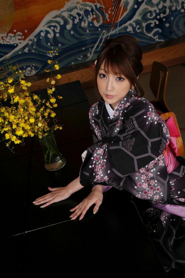    松岛枫(Kaede Matsushima)和服写真集：古典优雅的和风樱花诱惑与清丽脱俗的气质展示第14张图片