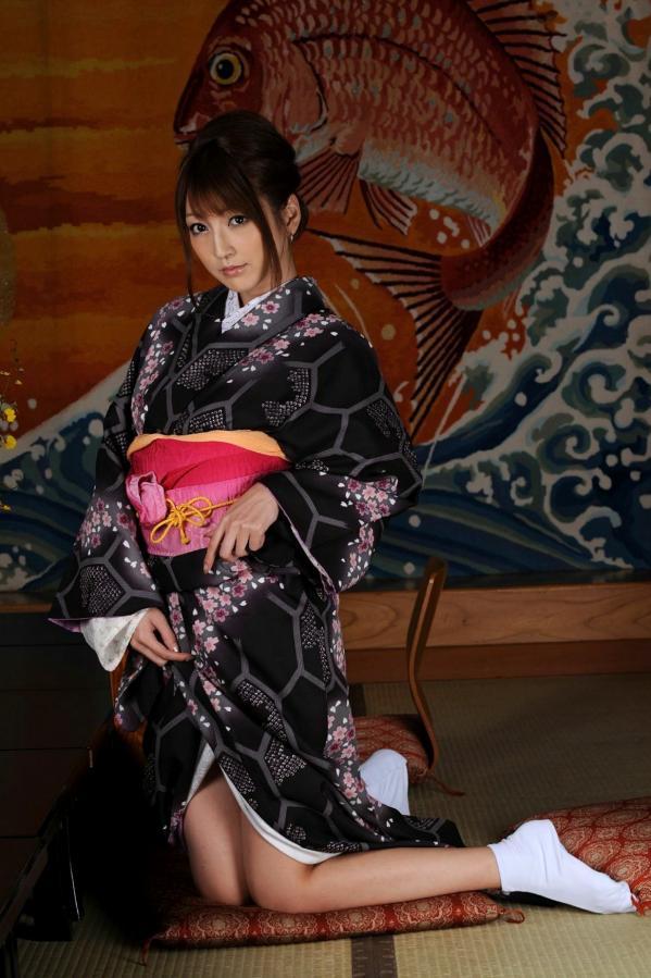    松岛枫(Kaede Matsushima)和服写真集：古典优雅的和风樱花诱惑与清丽脱俗的气质展示第17张图片