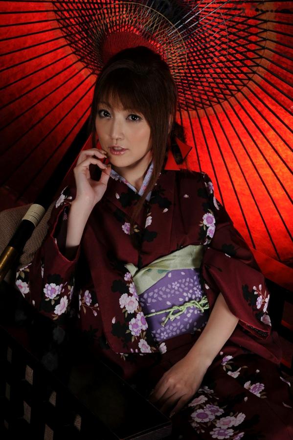    松岛枫(Kaede Matsushima)和服写真集：古典优雅的和风樱花诱惑与清丽脱俗的气质展示第23张图片