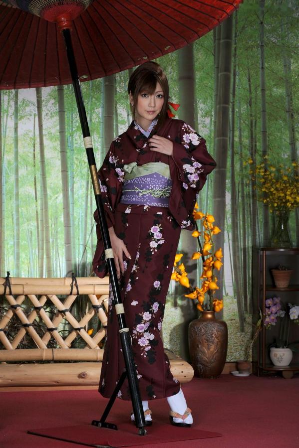    松岛枫(Kaede Matsushima)和服写真集：古典优雅的和风樱花诱惑与清丽脱俗的气质展示第26张图片