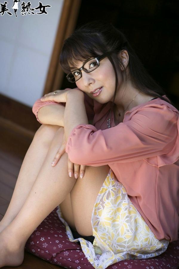    X-City 美熟女：一条绮美香私人居家与户外私房写真集第25张图片