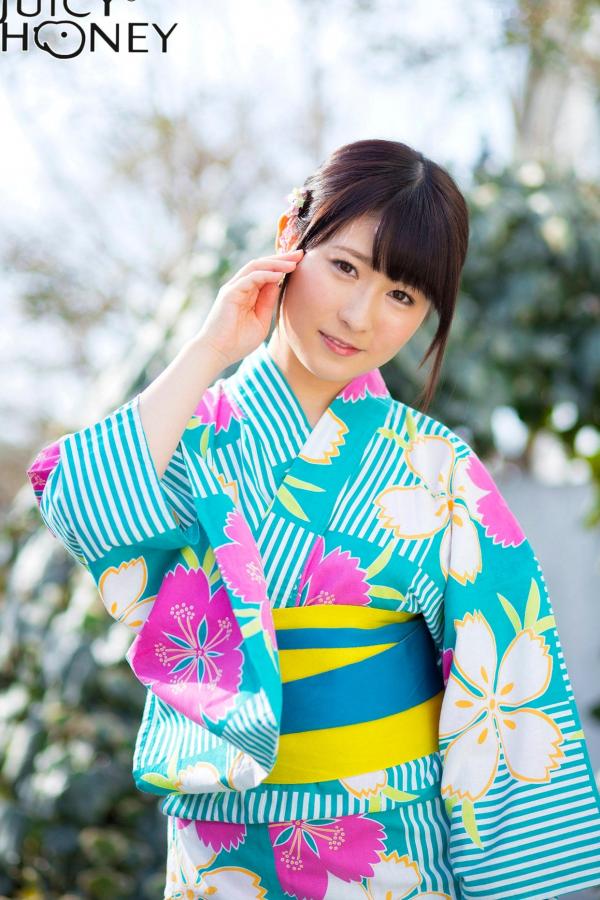    飞鸟凛 Rin Asuka 写真集：甜美清纯与性感内衣的极致诱惑，私房拍摄展现童颜巨乳尤物魅力第1张图片
