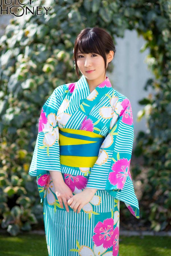    飞鸟凛 Rin Asuka 写真集：甜美清纯与性感内衣的极致诱惑，私房拍摄展现童颜巨乳尤物魅力第2张图片