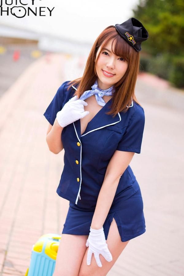    波多野结衣(Yui Hatano) Juicy Honey写真集，精选空姐制服与性感内衣诱惑，展现绝美女神气质第3张图片