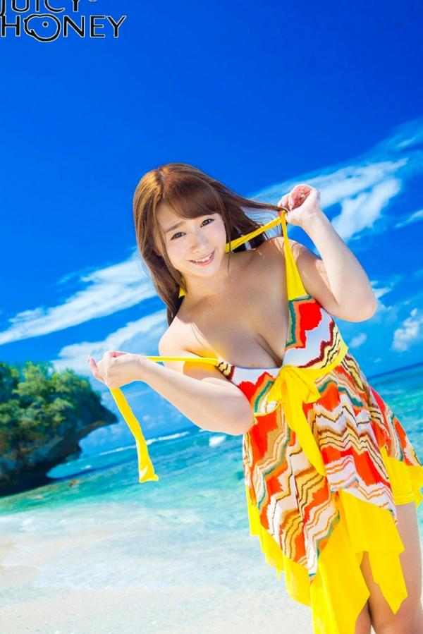    白石茉莉奈 Marina Shiraishi 甜美诱惑写真集，海边沙滩泳装与居家私房福利合集第21张图片