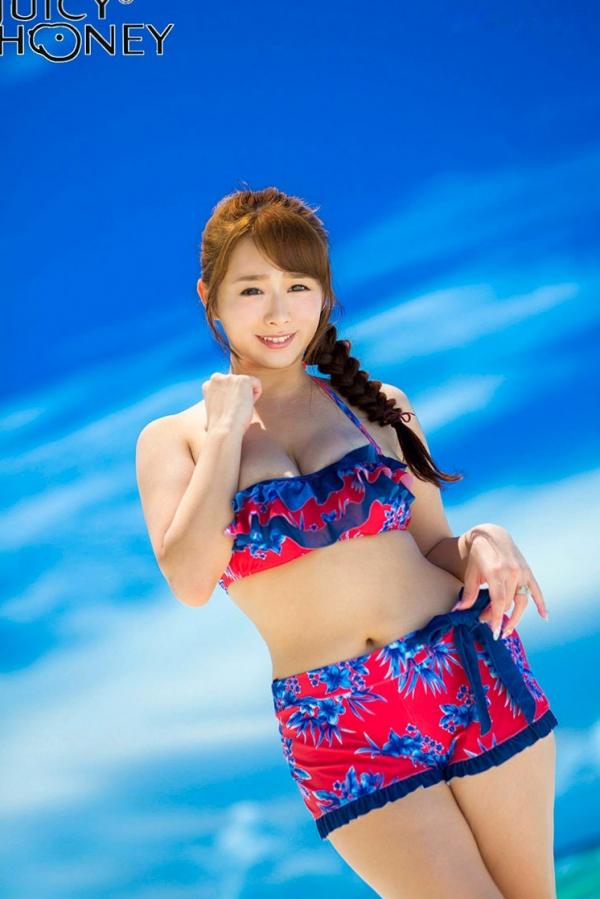    白石茉莉奈 Marina Shiraishi 甜美诱惑写真集，海边沙滩泳装与居家私房福利合集第28张图片