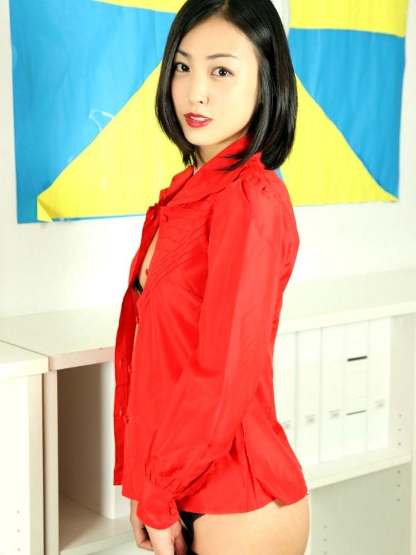    Sabra专刊：八代兼美职场OL风诱惑写真集，办公室内衣短发女神尽显冷艳魅力第13张图片