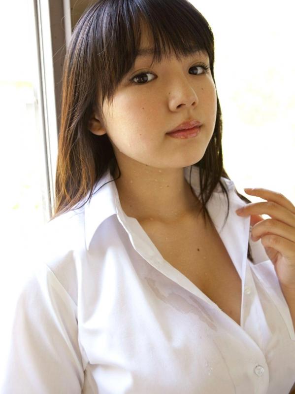    篠崎愛 Sabra 写真集：童颜巨乳的极致诱惑，私房内衣与日式和服美学盛宴 (75P)第4张图片