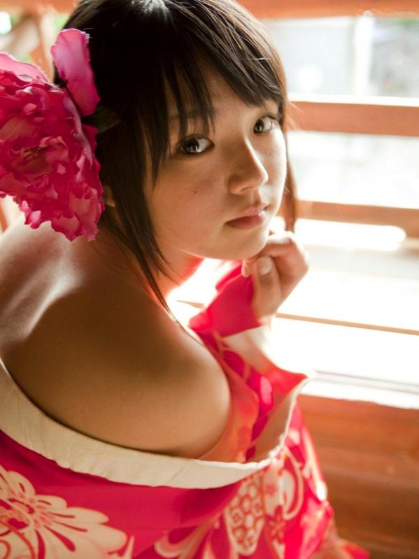    篠崎愛 Sabra 写真集：童颜巨乳的极致诱惑，私房内衣与日式和服美学盛宴 (75P)第48张图片
